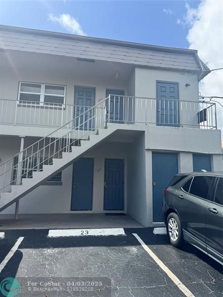 1581 NE 34th Ct in Oakland Park, FL - Building Photo