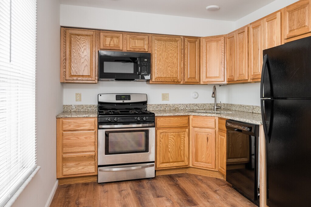 Crestview St. Charles, MO Apartments