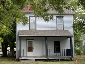 1306 SW Lane St in Topeka, KS - Building Photo