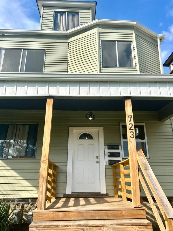 property at 723 Taylor Ave