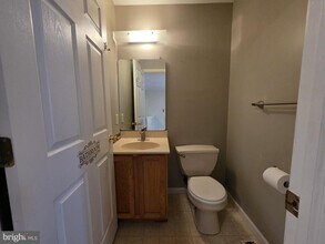 347 Glenn Rose Cir in King of Prussia, PA - Building Photo - Building Photo