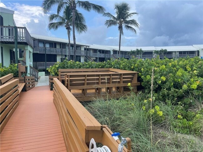 2355 NE Ocean Blvd in Stuart, FL - Building Photo - Building Photo