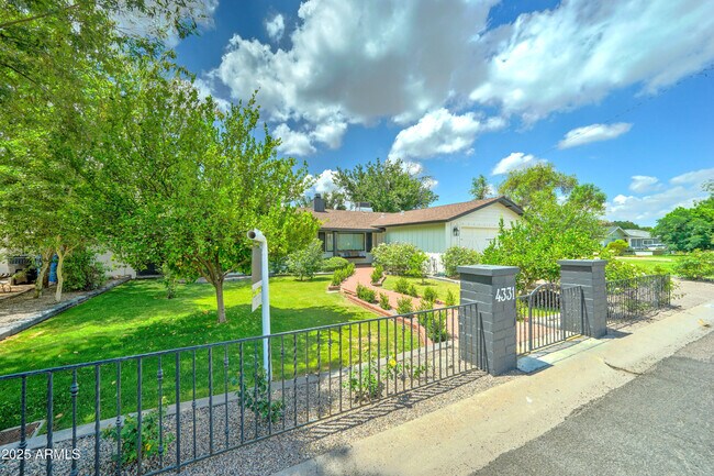 4331 E Avalon Dr in Phoenix, AZ - Building Photo - Building Photo