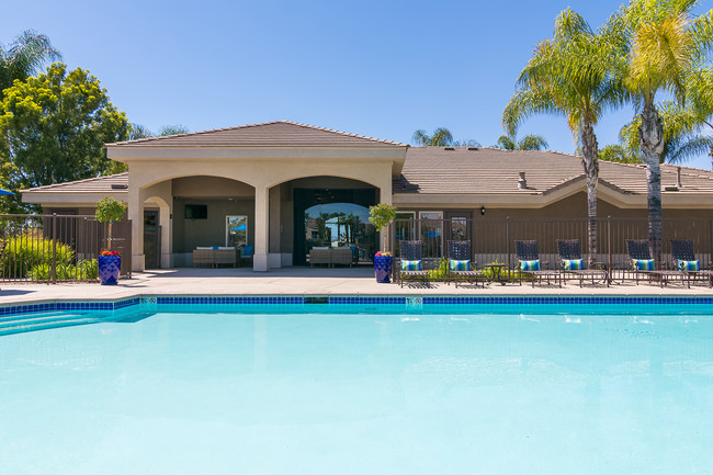 The Enclave at Menifee in Menifee, CA - Foto de edificio - Building Photo