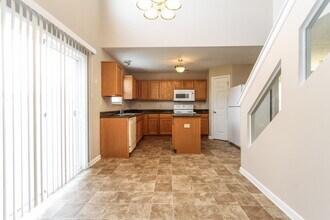 6919 N Karnes Dr in McCordsville, IN - Building Photo - Building Photo