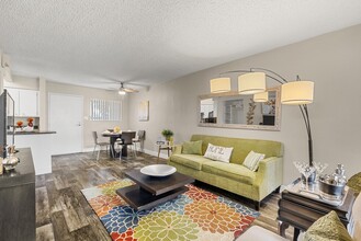 Villa Toscana in Phoenix, AZ - Building Photo - Building Photo