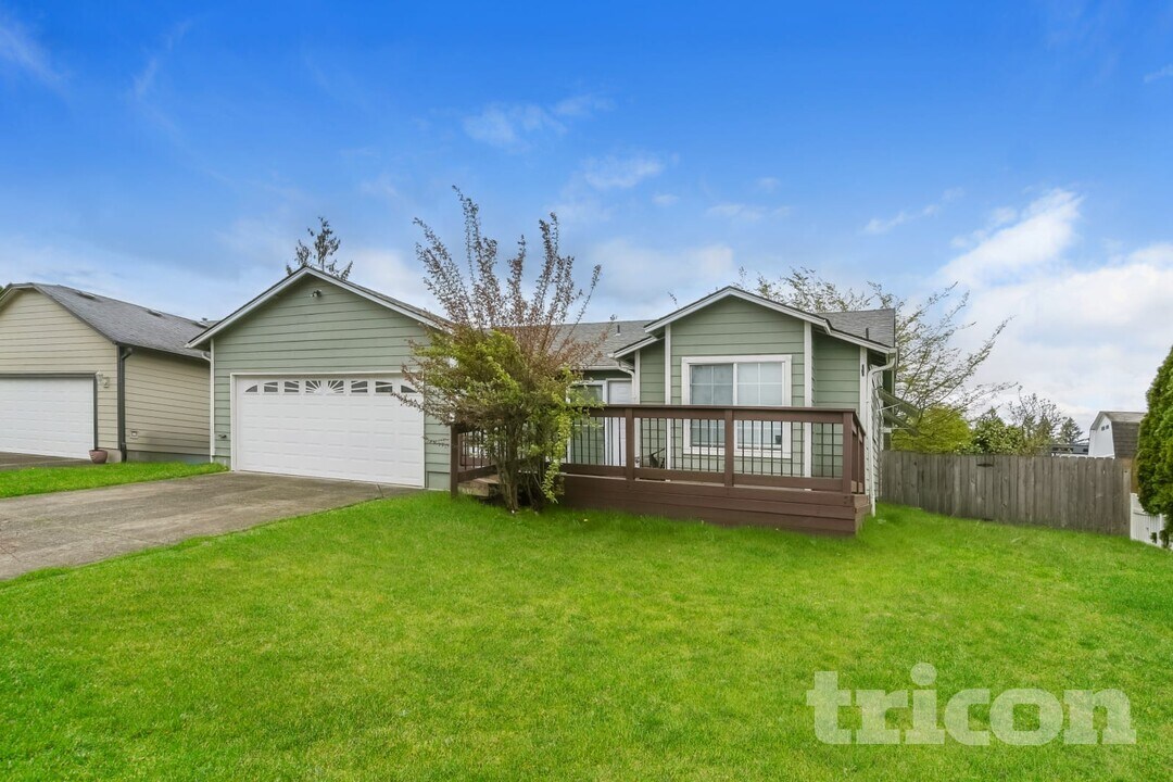 15413 NE 47th Cir in Vancouver, WA - Building Photo