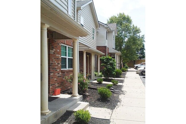 NICHOLASVILLE GREENS TOWNHOMES in Nicholasville, KY - Building Photo - Building Photo