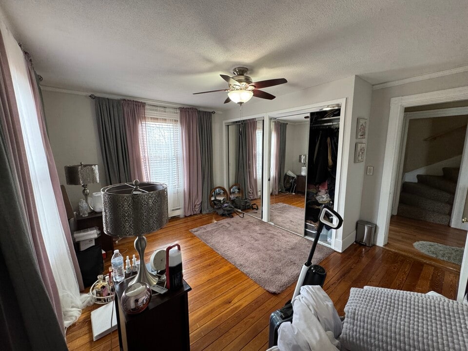 18 Plimpton Ave, Unit 2 in Norwood, MA - Building Photo