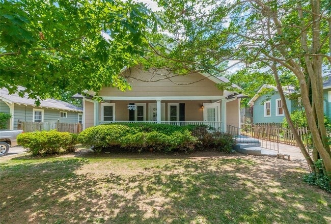 property at 1143 Gracewood Ave SE