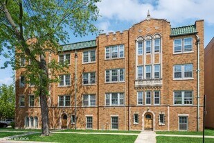 6881 N Overhill Ave in Chicago, IL - Building Photo