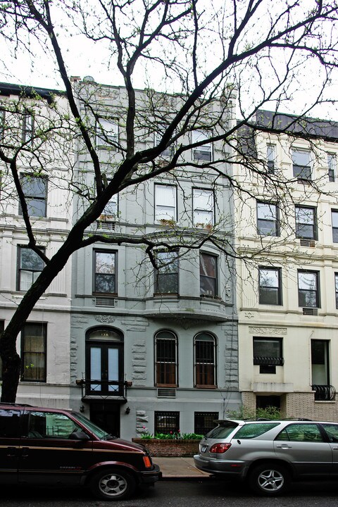 138 W 87th St in New York, NY - Building Photo