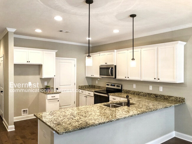 3870 Valley View Ct in Gainesville, GA - Building Photo - Building Photo