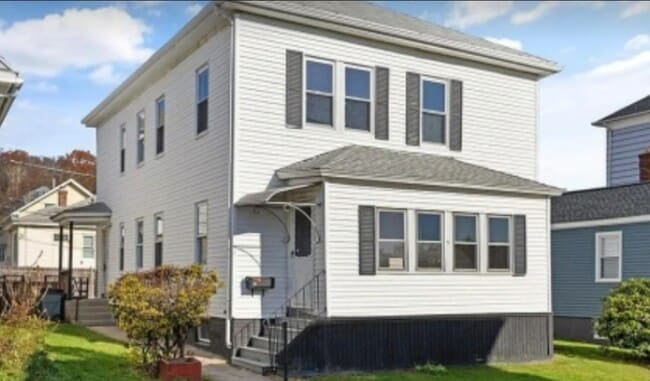 5 Ventura Rd, Unit 2nd Floor in Worcester, MA - Building Photo - Building Photo