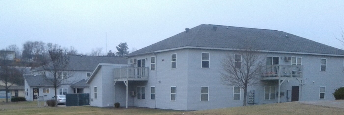 Songbird Apartments in Chippewa Falls, WI - Building Photo