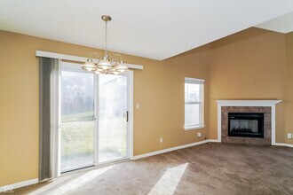 1235 Porchester Ln in Greenwood, IN - Building Photo - Building Photo