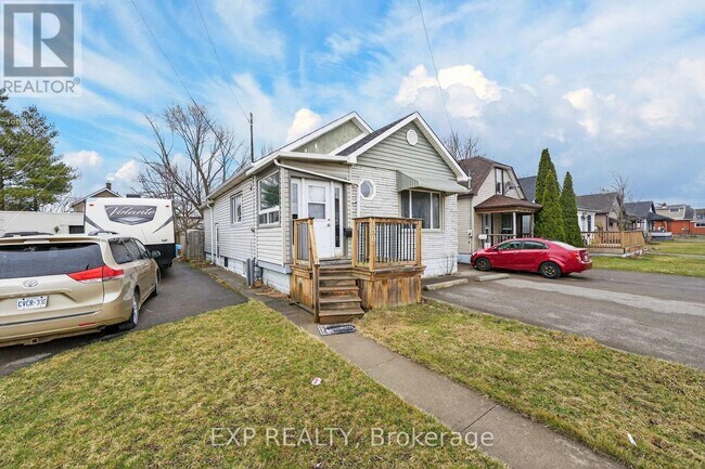 150 Crowland Ave in Welland, ON - Building Photo - Building Photo