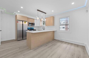 611 Beach 65th St in Queens, NY - Building Photo - Building Photo