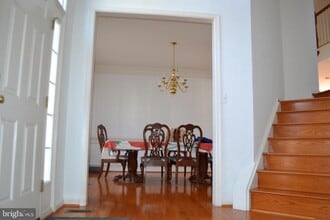 44339 Apache Cir in Ashburn, VA - Building Photo - Building Photo