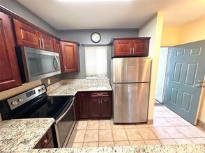 95-877-877 Wikao St in Mililani, HI - Building Photo - Building Photo
