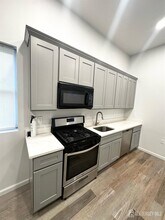 55 Cutters Dock Rd in Woodbridge Township, NJ - Building Photo - Building Photo