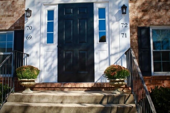 property at 925 Cleveland St