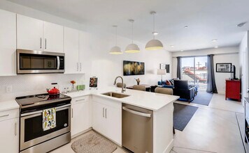 2835 W 24th Ave in Denver, CO - Building Photo - Building Photo