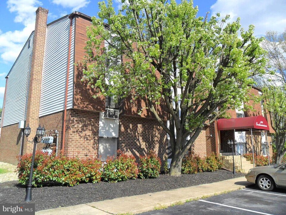 610 W 11th St in New Castle, DE - Building Photo