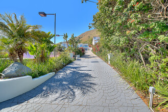 31727 Pacific Coast Hwy in Malibu, CA - Building Photo - Building Photo