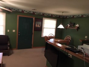 325 S Clark St-Unit -2B in North Utica, IL - Building Photo - Building Photo