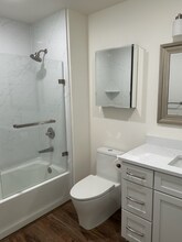 4801 Kalenka Cir in Anchorage, AK - Building Photo - Building Photo