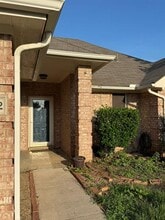 2902 Hollis Dr in Corinth, TX - Building Photo - Building Photo