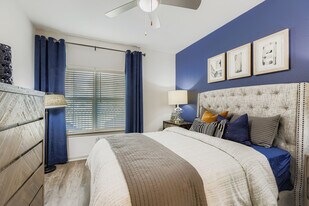 Toscana at Sonterra in San Antonio, TX - Building Photo