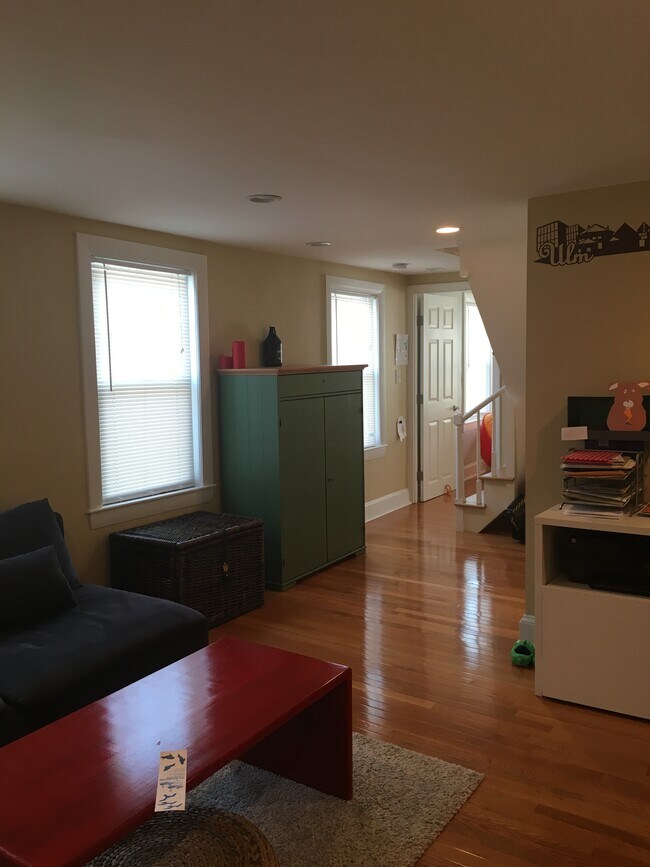 117 Gore St, Unit 2 in Cambridge, MA - Building Photo - Building Photo
