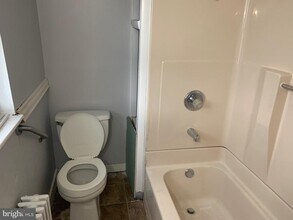 6012 Ogontz Ave in Philadelphia, PA - Building Photo - Building Photo