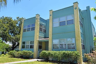 2420 Burlington Ave N in St. Petersburg, FL - Building Photo - Other