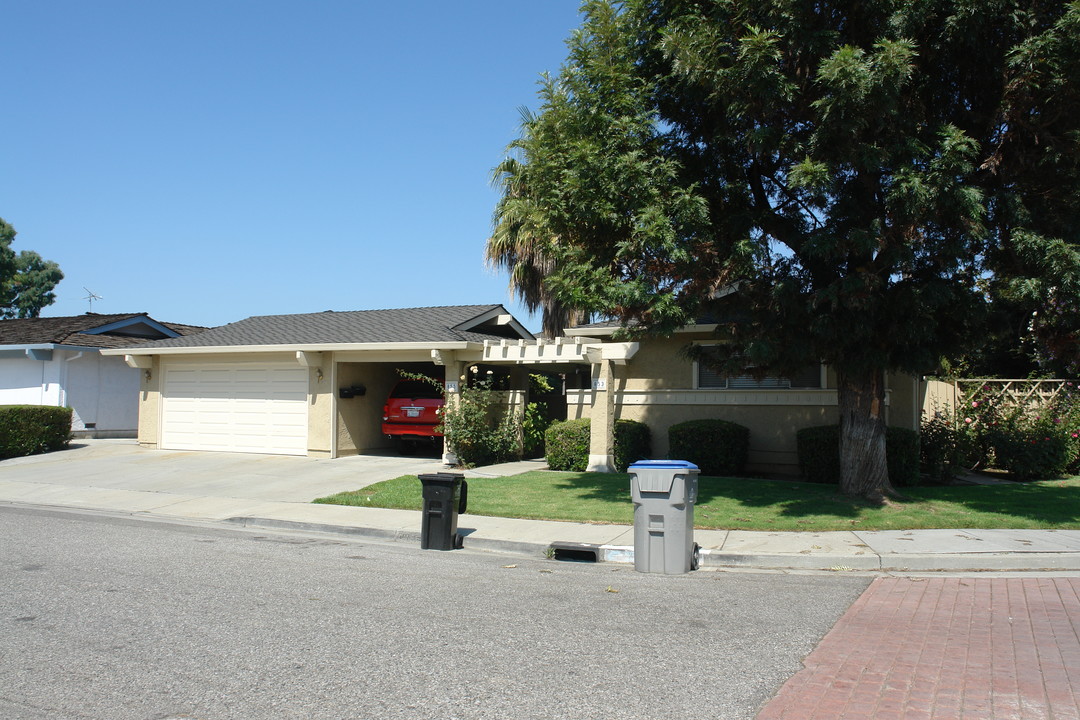 855 Canfield Ct in San Jose, CA - Building Photo