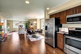 20005 Poplar Way in Lynnwood, WA - Building Photo - Building Photo