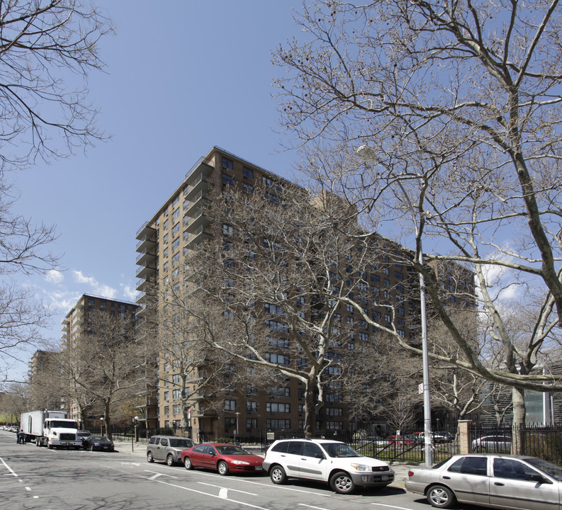 Willoughby Hall in Brooklyn, NY - Building Photo