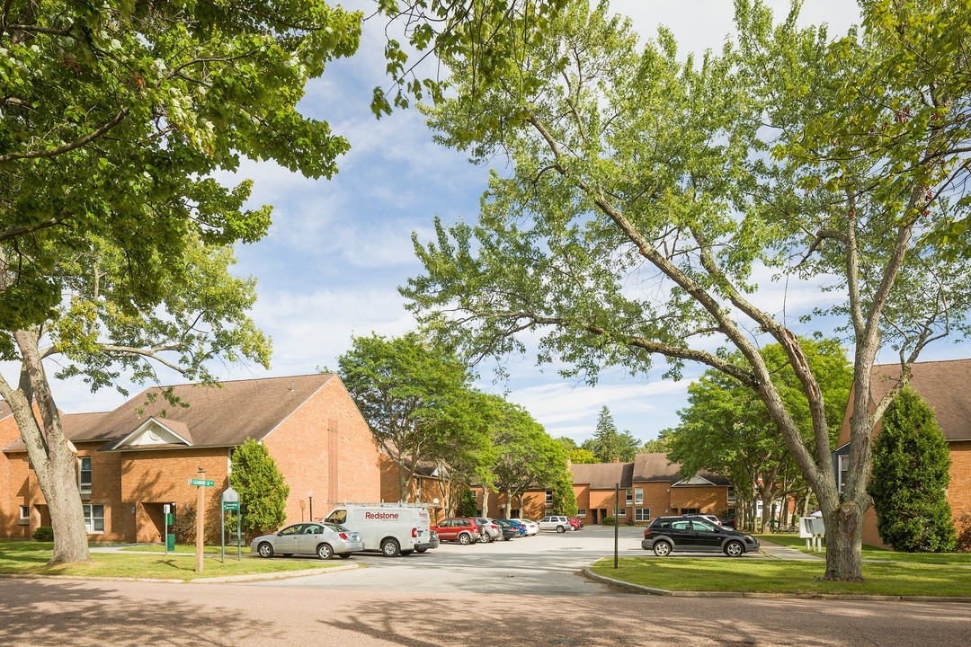 Catamount Lane in Colchester, VT - Building Photo