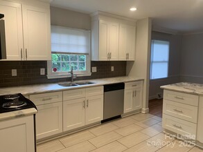 101 Ridgewood Ave in Charlotte, NC - Building Photo - Building Photo