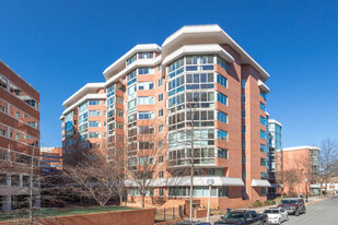 West View at Ballston Metro Apartments