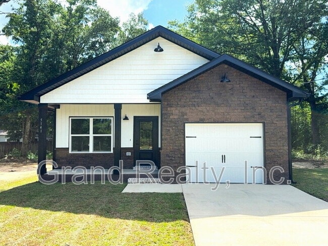 property at 5141 W Spencer Field Rd