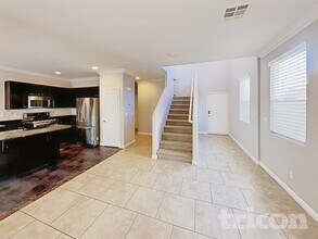 125 Cascade Meadow Ct in Henderson, NV - Foto de edificio - Building Photo