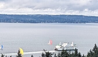 8261 Northrop Plz SW, Unit B in Seattle, WA - Building Photo
