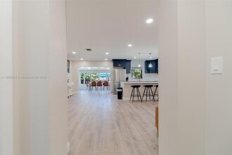 712 Tradewind Dr in North Palm Beach, FL - Building Photo - Building Photo