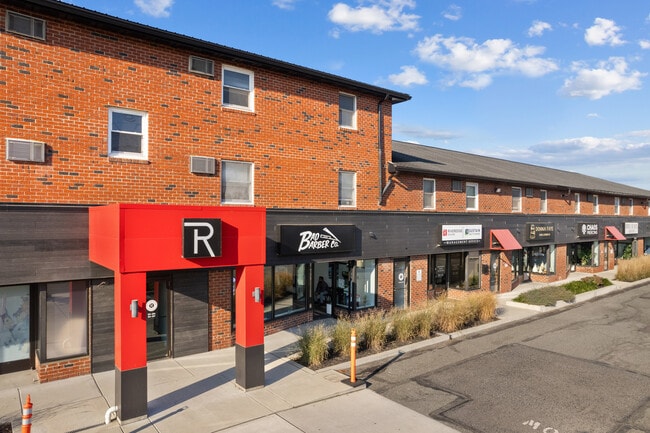 Riveredge Square Apartments