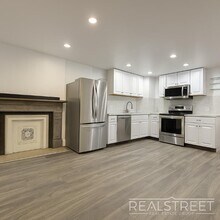 Charming Brownstone 2-Bed w/ Private Outdoor Space in Brooklyn, NY - Foto de edificio - Building Photo