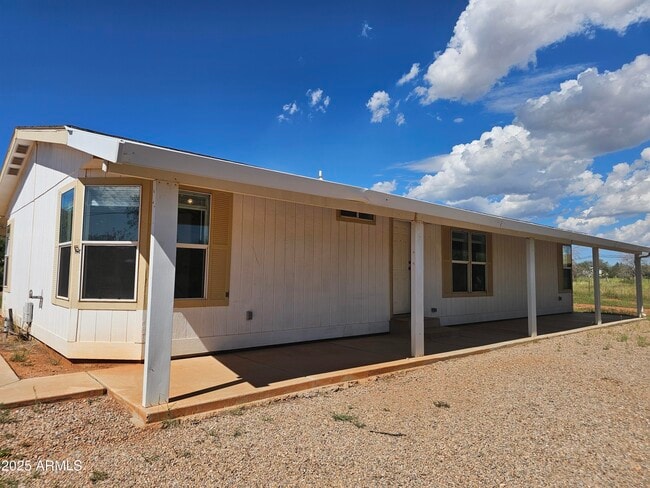 property at 4424 S Santa Lucia Ave