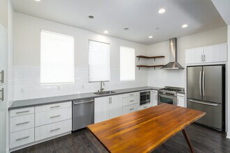 2206 Tom Mix Rd in Los Angeles, CA - Building Photo - Building Photo